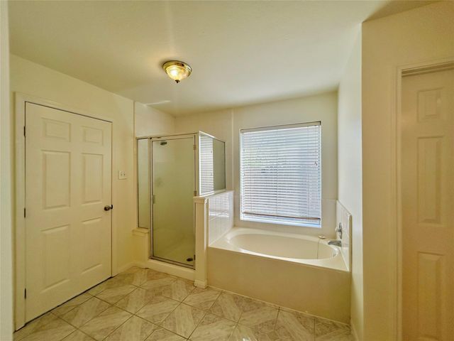 12422 Glenleigh Drive, Houston, TX 77014