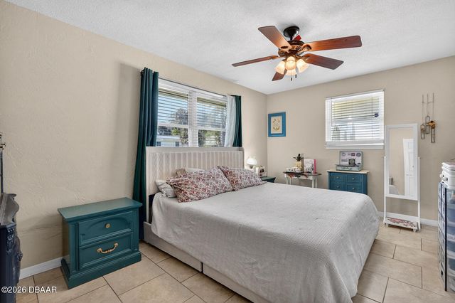 327 London Road, Holly Hill, FL 32117