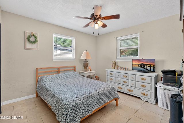 327 London Road, Holly Hill, FL 32117