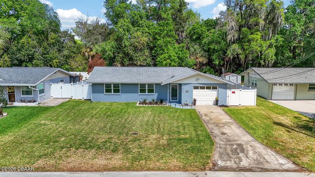 327 London Road, Holly Hill, FL 32117