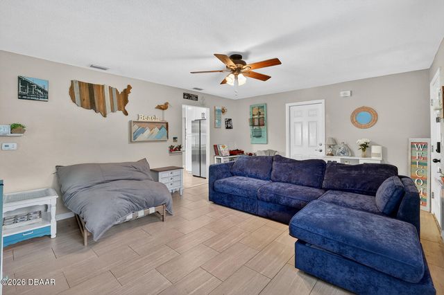 327 London Road, Holly Hill, FL 32117