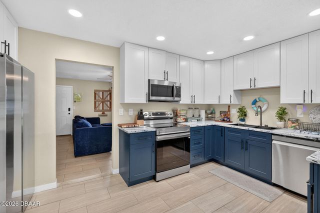 327 London Road, Holly Hill, FL 32117