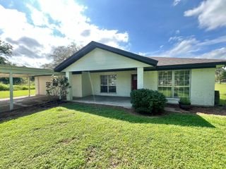 144 County Road 300g, West Columbia, TX 77486