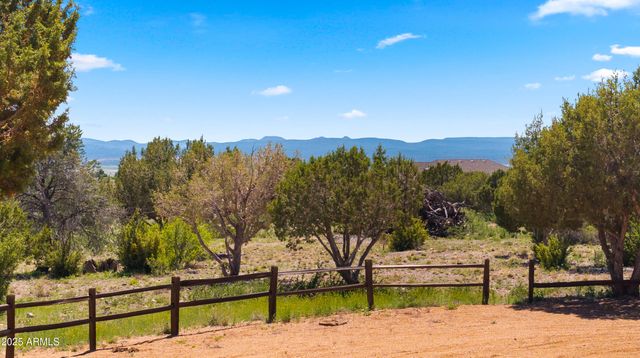 6600 W RAMBLING Road, Prescott, AZ 86305