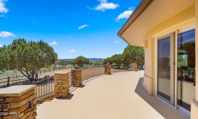 6600 W RAMBLING Road, Prescott, AZ 86305