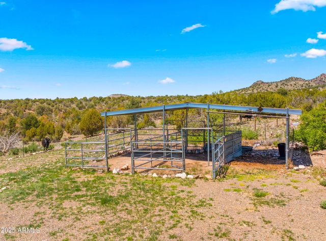 6600 W RAMBLING Road, Prescott, AZ 86305