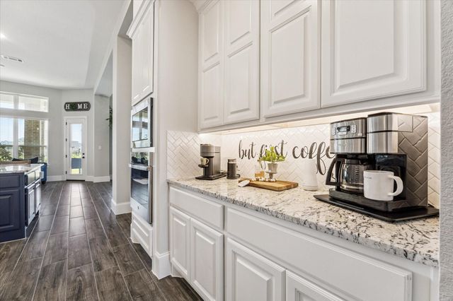 2547 Sandy Lake Drive, Friendswood, TX 77546