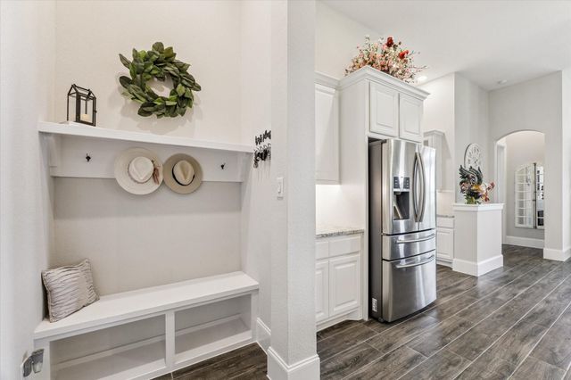 2547 Sandy Lake Drive, Friendswood, TX 77546