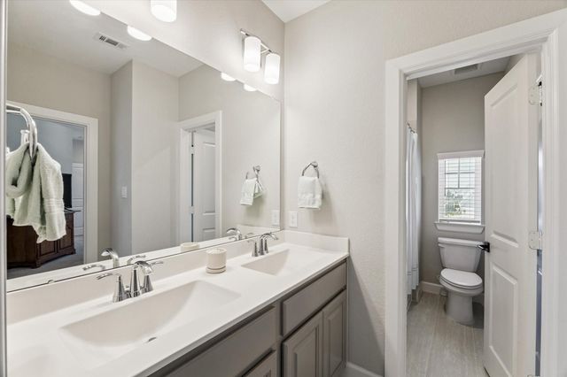 2547 Sandy Lake Drive, Friendswood, TX 77546