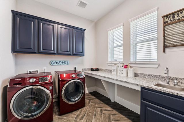 2547 Sandy Lake Drive, Friendswood, TX 77546