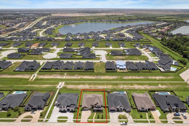 2547 Sandy Lake Drive, Friendswood, TX 77546