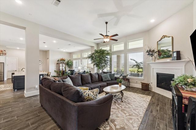 2547 Sandy Lake Drive, Friendswood, TX 77546