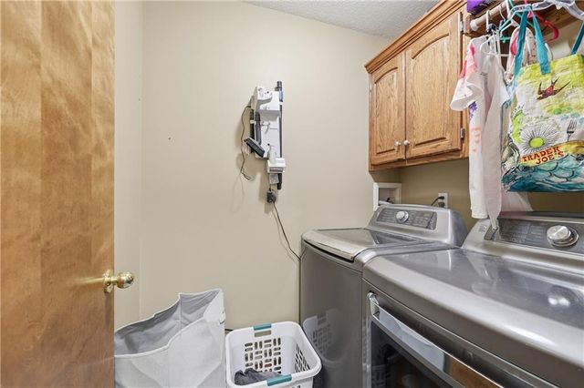 1810 NW Bradford Court, Grain Valley, MO 64029