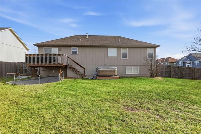 1810 NW Bradford Court, Grain Valley, MO 64029