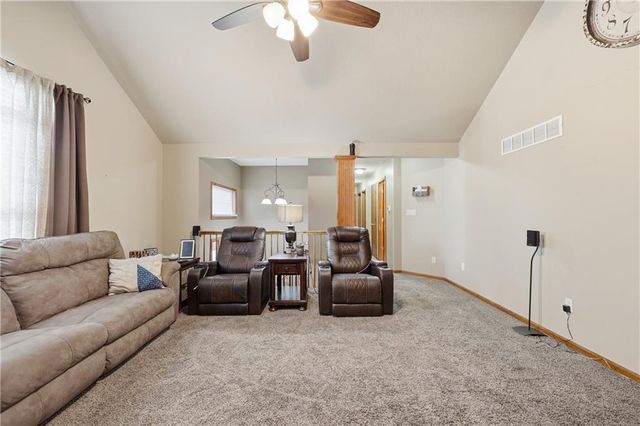 1810 NW Bradford Court, Grain Valley, MO 64029