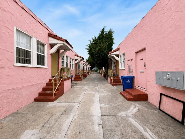 6114-6120 Foothill Boulevard, Oakland, CA 94605
