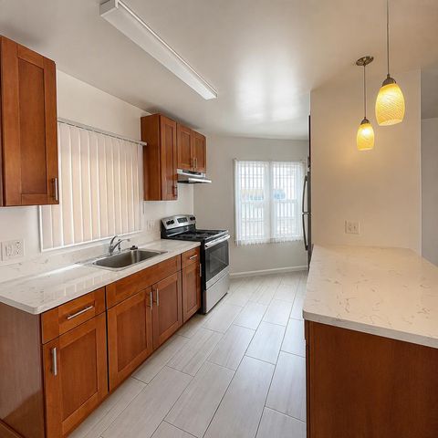 6114-6120 Foothill Boulevard, Oakland, CA 94605