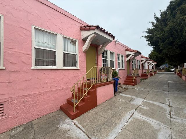 6114-6120 Foothill Boulevard, Oakland, CA 94605