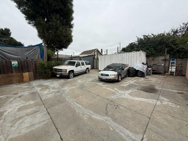 6114-6120 Foothill Boulevard, Oakland, CA 94605