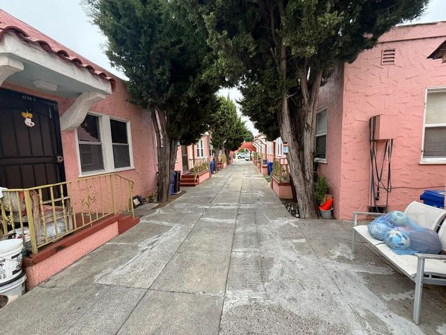 6114-6120 Foothill Boulevard, Oakland, CA 94605
