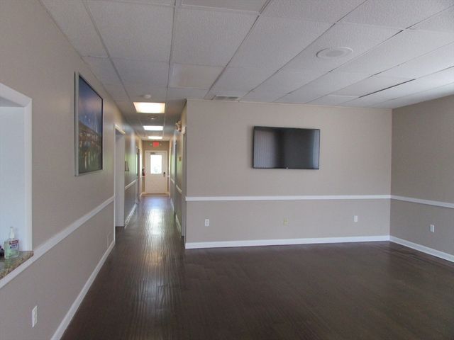 106 Commonwealth Ave, North Attleboro, MA 02760