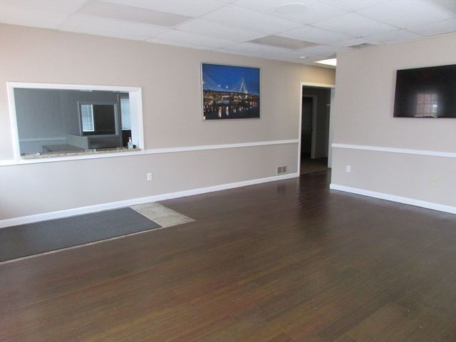 106 Commonwealth Ave, North Attleboro, MA 02760