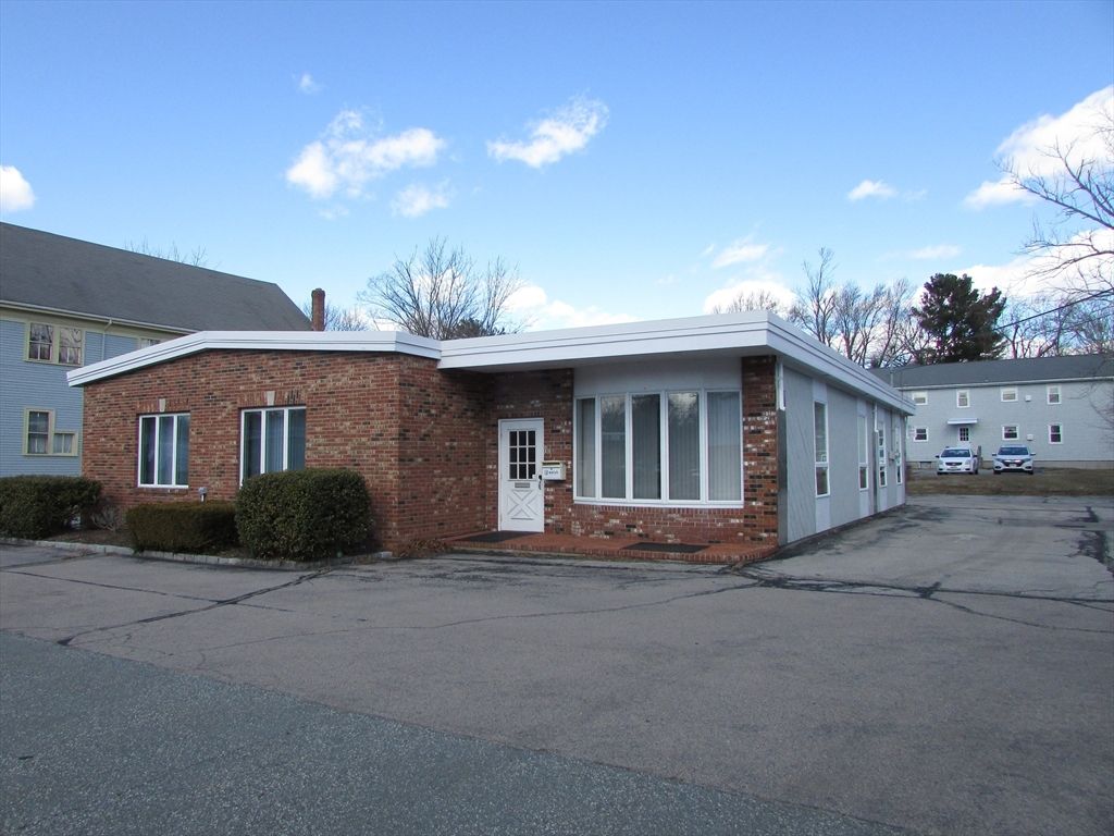 106 Commonwealth Ave, North Attleboro, MA 02760