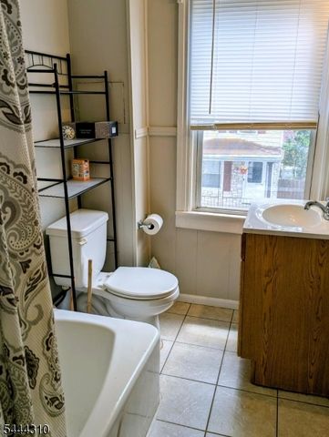 13 Lewis St, Phillipsburg Town, NJ 08865