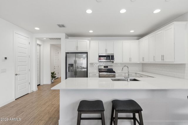 1523 W CORRAL Road, Phoenix, AZ 85041