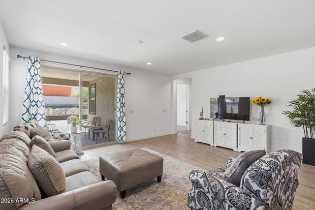 1523 W CORRAL Road, Phoenix, AZ 85041
