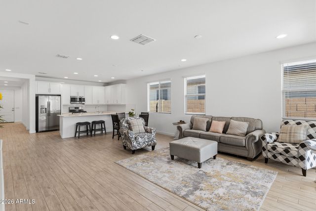 1523 W CORRAL Road, Phoenix, AZ 85041