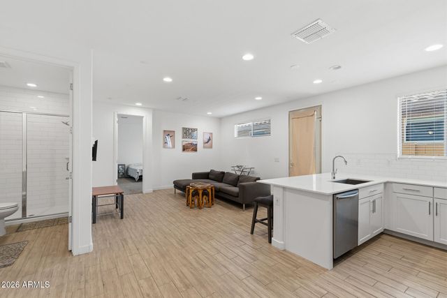 1523 W CORRAL Road, Phoenix, AZ 85041