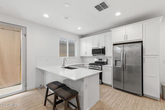 1523 W CORRAL Road, Phoenix, AZ 85041