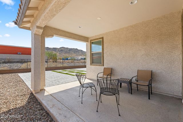 1523 W CORRAL Road, Phoenix, AZ 85041