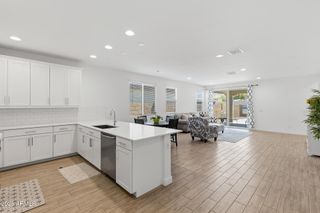 1523 W CORRAL Road, Phoenix, AZ 85041