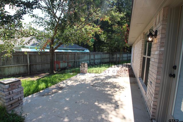 581 Frederick, Flint, TX 75762