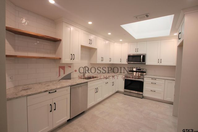 581 Frederick, Flint, TX 75762