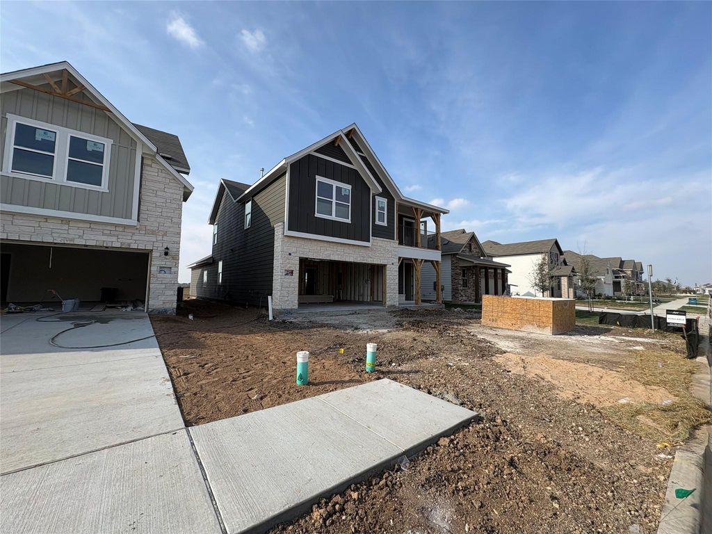 316 Willow Heights DR, Hutto, TX 78634