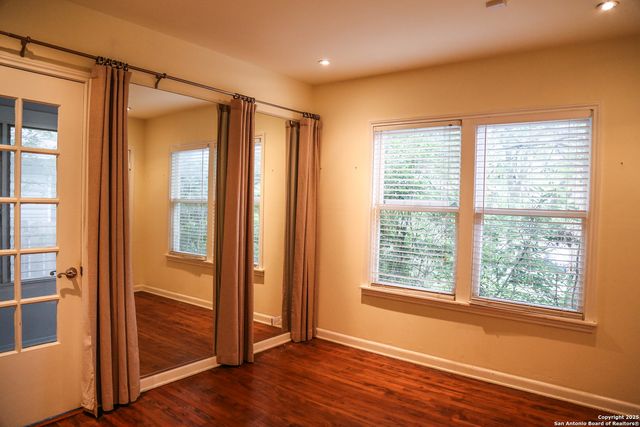 135 TUXEDO AVE, San Antonio, TX 78209