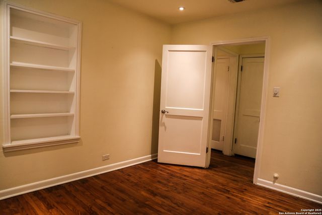 135 TUXEDO AVE, San Antonio, TX 78209