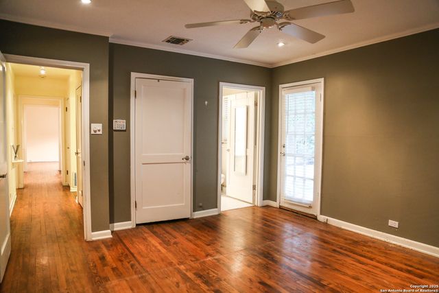 135 TUXEDO AVE, San Antonio, TX 78209