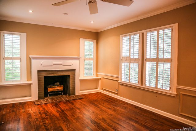 135 TUXEDO AVE, San Antonio, TX 78209