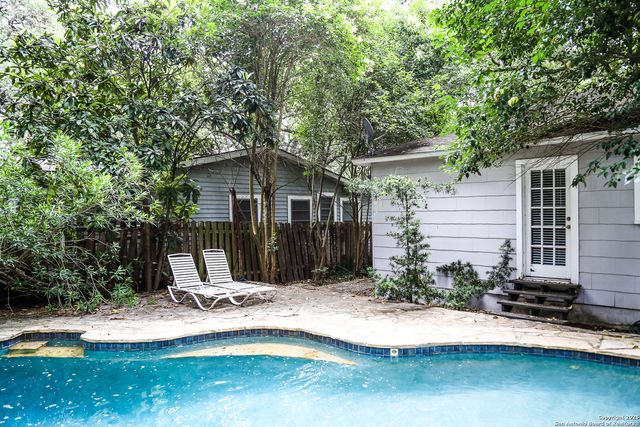 135 TUXEDO AVE, San Antonio, TX 78209