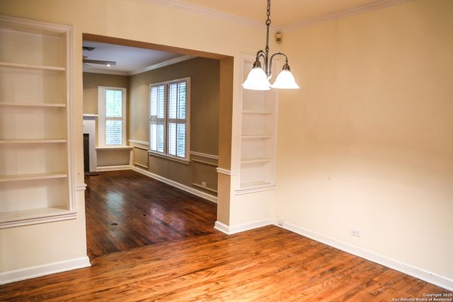 135 TUXEDO AVE, San Antonio, TX 78209