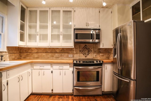 135 TUXEDO AVE, San Antonio, TX 78209