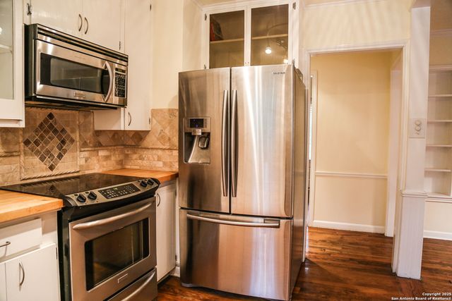 135 TUXEDO AVE, San Antonio, TX 78209