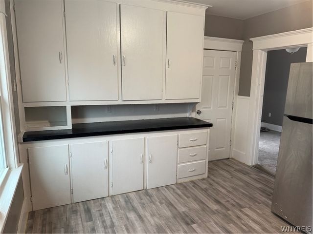 1927 Seneca Street upper, Buffalo, NY 14210