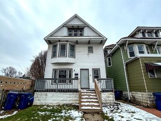 1927 Seneca Street upper, Buffalo, NY 14210