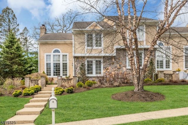 1 Rolling Hill Ct, Madison Boro, NJ 07940