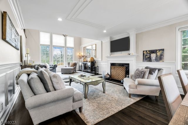 1 Rolling Hill Ct, Madison Boro, NJ 07940